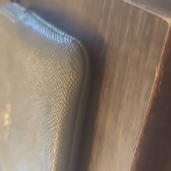 Women's wristlet - Picture 2 of 5